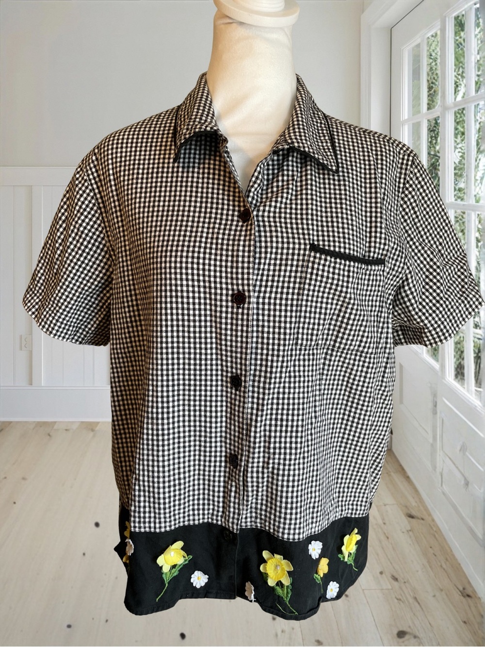 LEMON GRASS Women's Gingham Check Floral Daisy Daffodil Applique Shirt Large - Picture 2 of 12